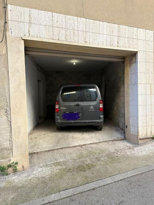 Appartement Centre Ville - Parking Prive - Wifi Ним Экстерьер фото